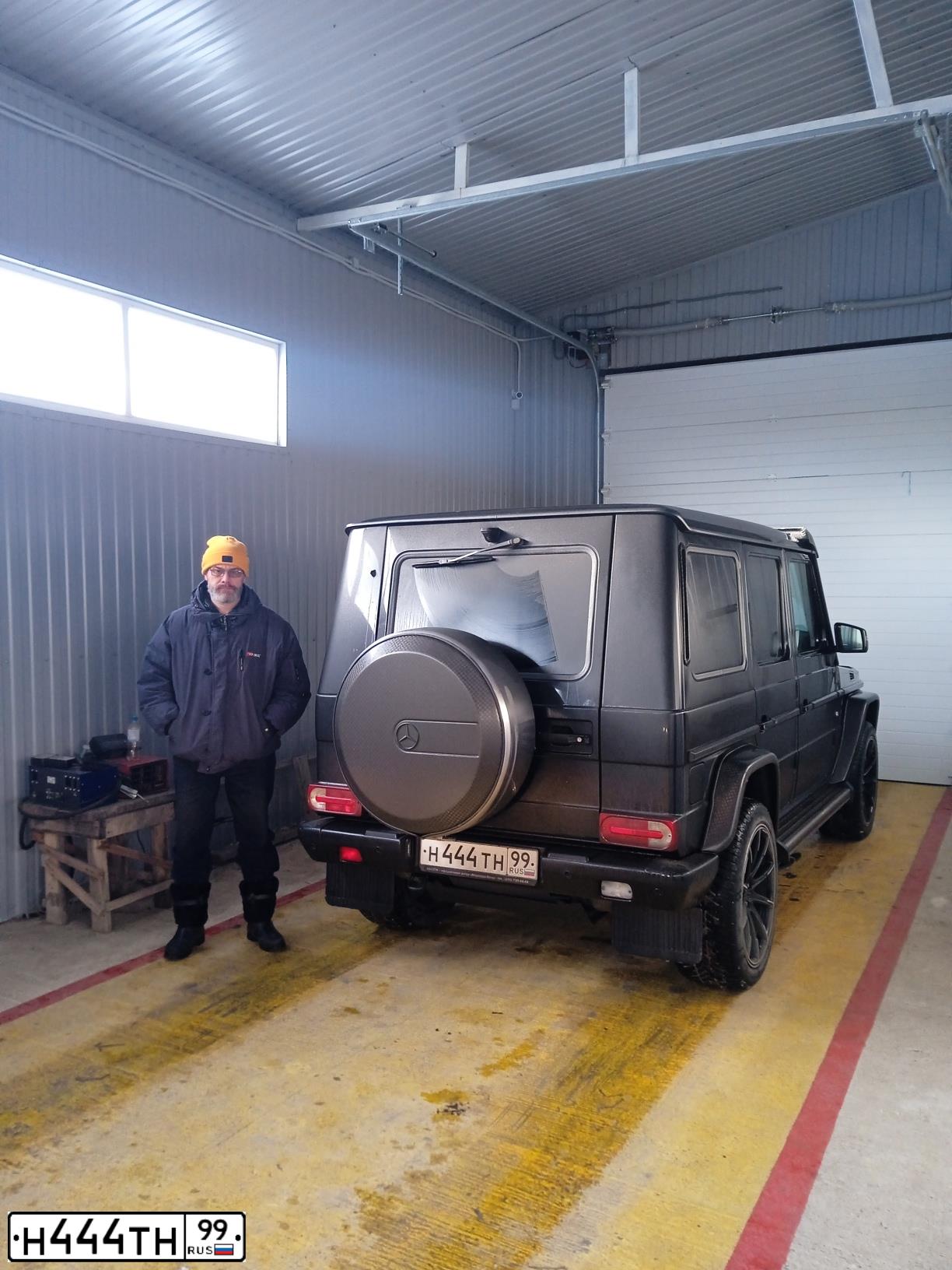 Фото автомобиля MERCEDES G-KLASSE, 2015 — госномер Е823НН790. Цвет: ЧЕРНЫЙ