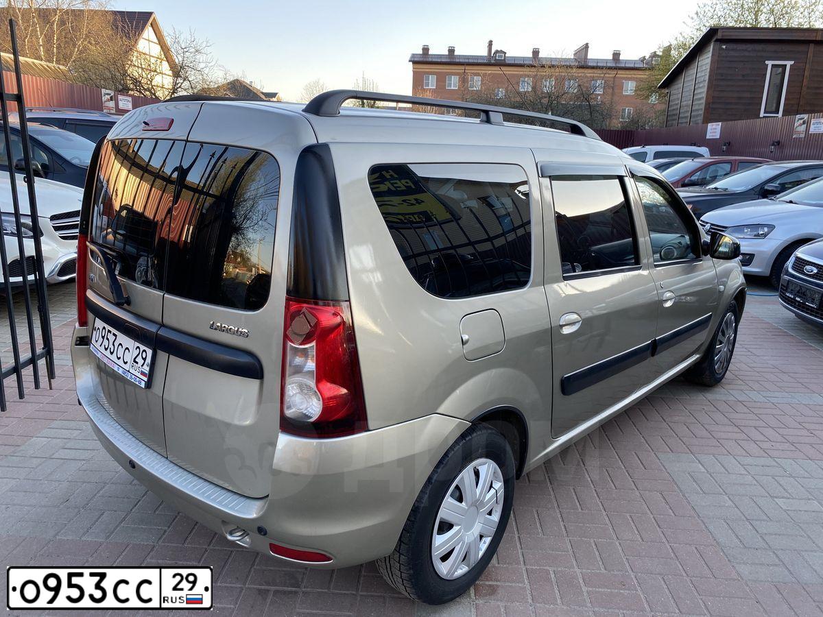 Фото автомобиля LADA LARGUS, 2016 — госномер М147МО76. Цвет: серый