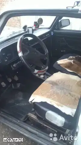 Фото автомобиля LADA 2105, 1997 — госномер А610АТ61. Цвет: Белый