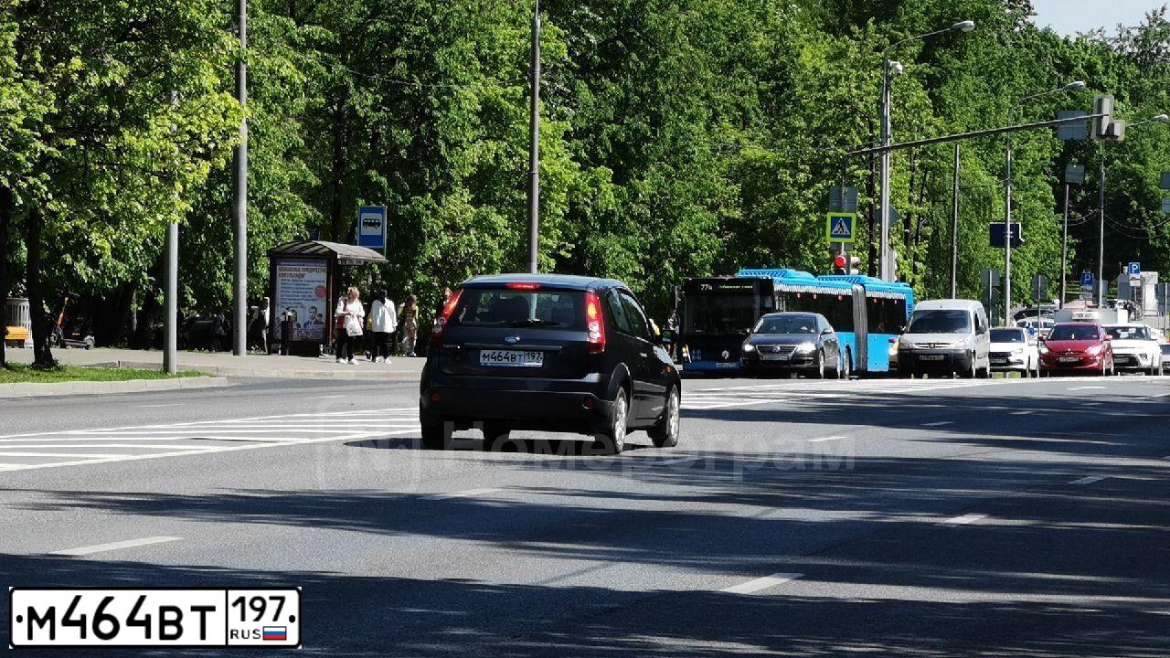 Фото автомобиля FORD FIESTA / ASPIRE, 2007 — госномер А063ВМ550. Цвет: ТЕМНО-СЕРЫЙ