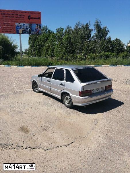 Фото автомобиля LADA 2114 SAMARA, 2007 — госномер М414ВТ48. Цвет: СВЕТЛО-СЕРЕБРИСТЫЙ  МЕТАЛЛИК