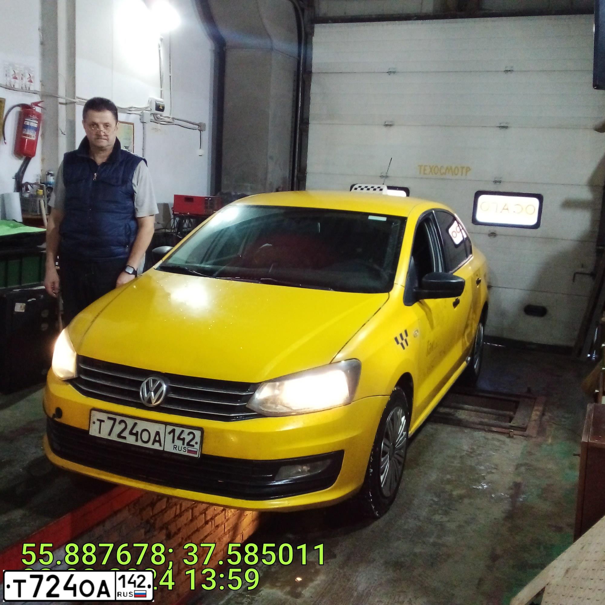 Фото автомобиля VOLKSWAGEN POLO, 2020 — госномер Т724ОА142. Цвет: ЖЕЛТЫЙ