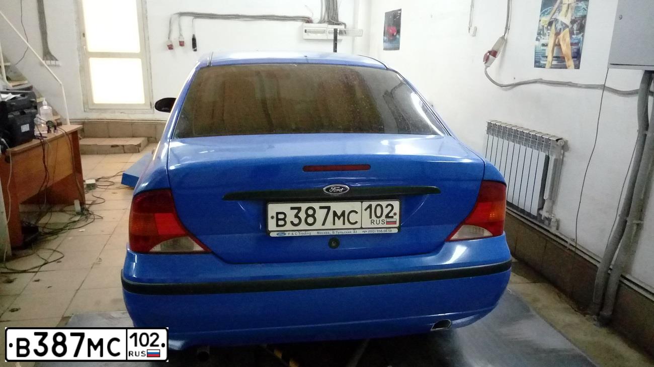 Фото автомобиля FORD FOCUS, 2003 — госномер В387МС102. Цвет: ГОЛУБОЙ