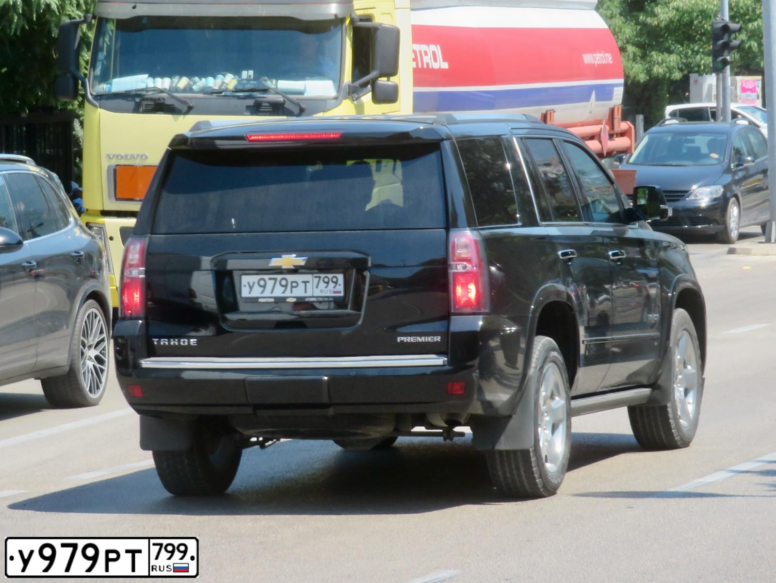 Фото автомобиля CHEVROLET TAHOE, 2020 — госномер У979РТ799. Цвет: ЧЕРНЫЙ