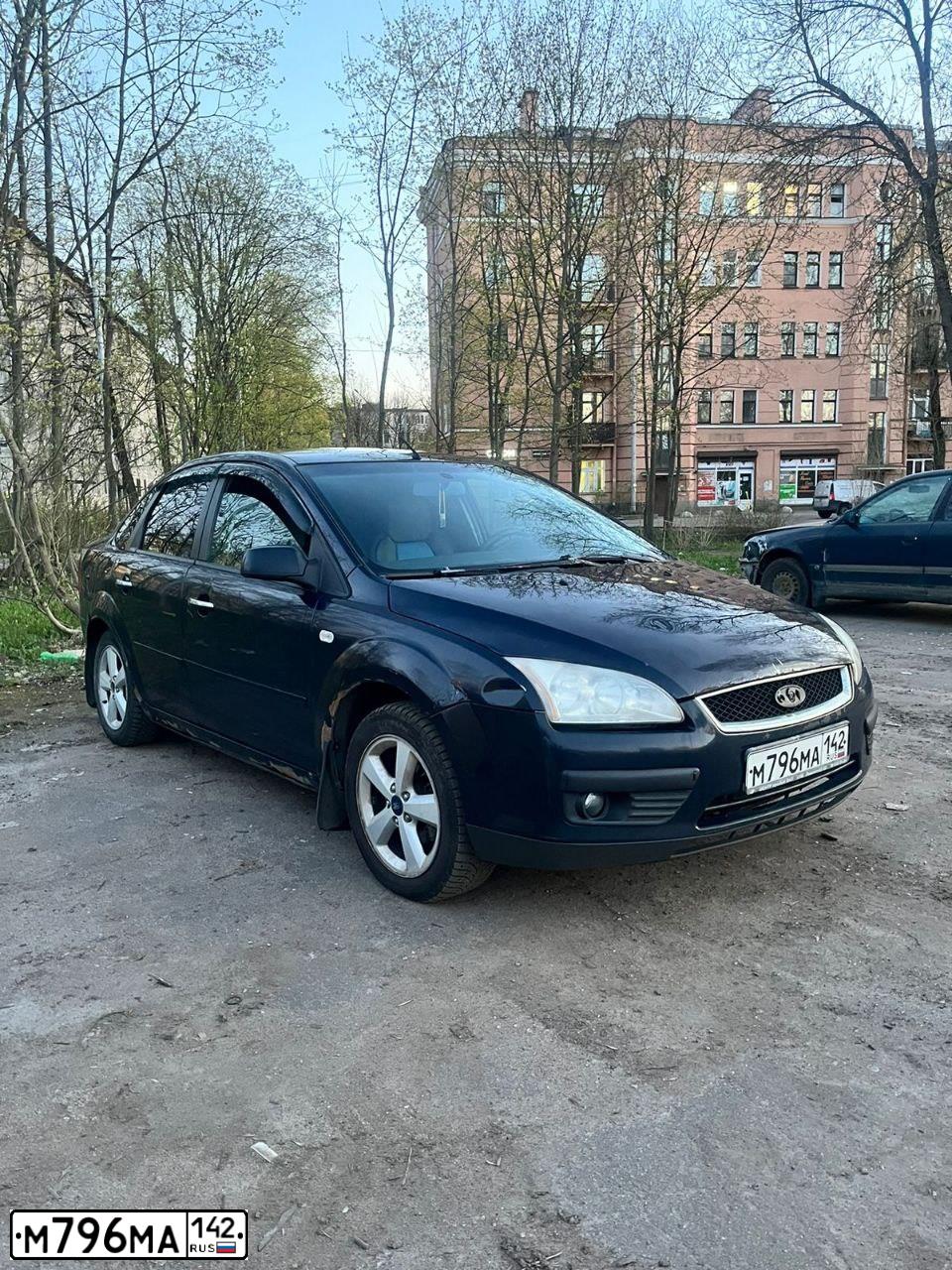 Фото автомобиля FORD FOCUS, 2007 — госномер А573МТ178. Цвет: ТЕМНО-СИНИЙ