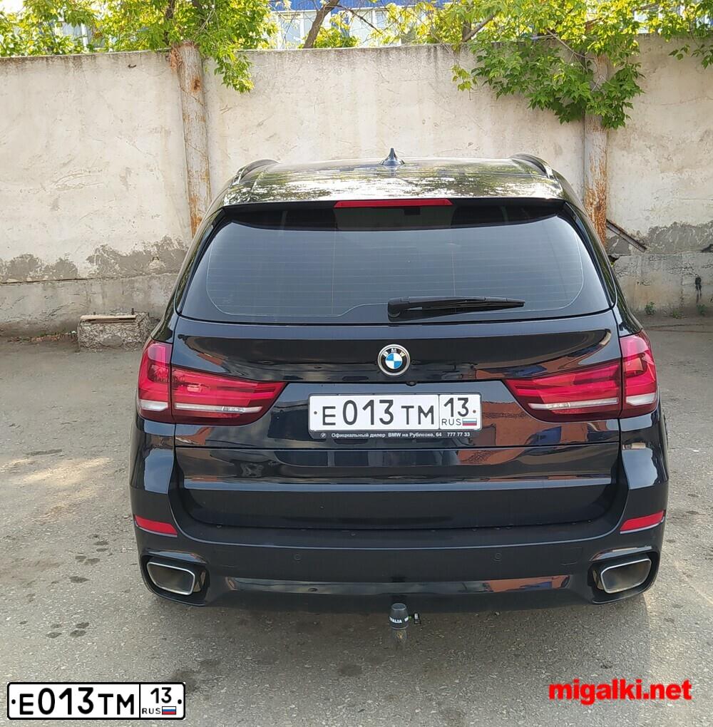 Фото автомобиля JEEP GRAND CHEROKEE, 2012 — госномер К877ТА13. Цвет: ЧЕРНЫЙ