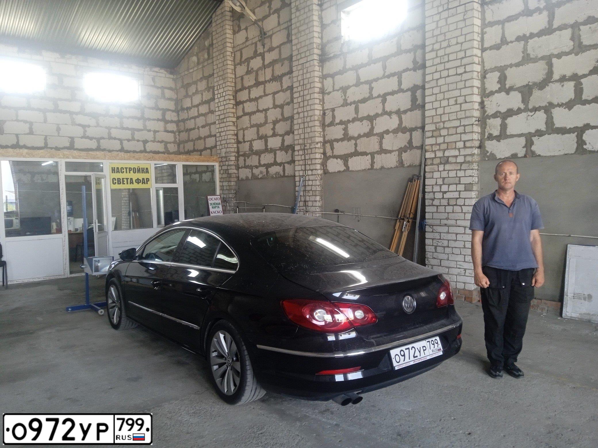 Фото автомобиля VOLKSWAGEN PASSAT, 2010 — госномер О972УР799. Цвет: ЧЕРНЫЙ