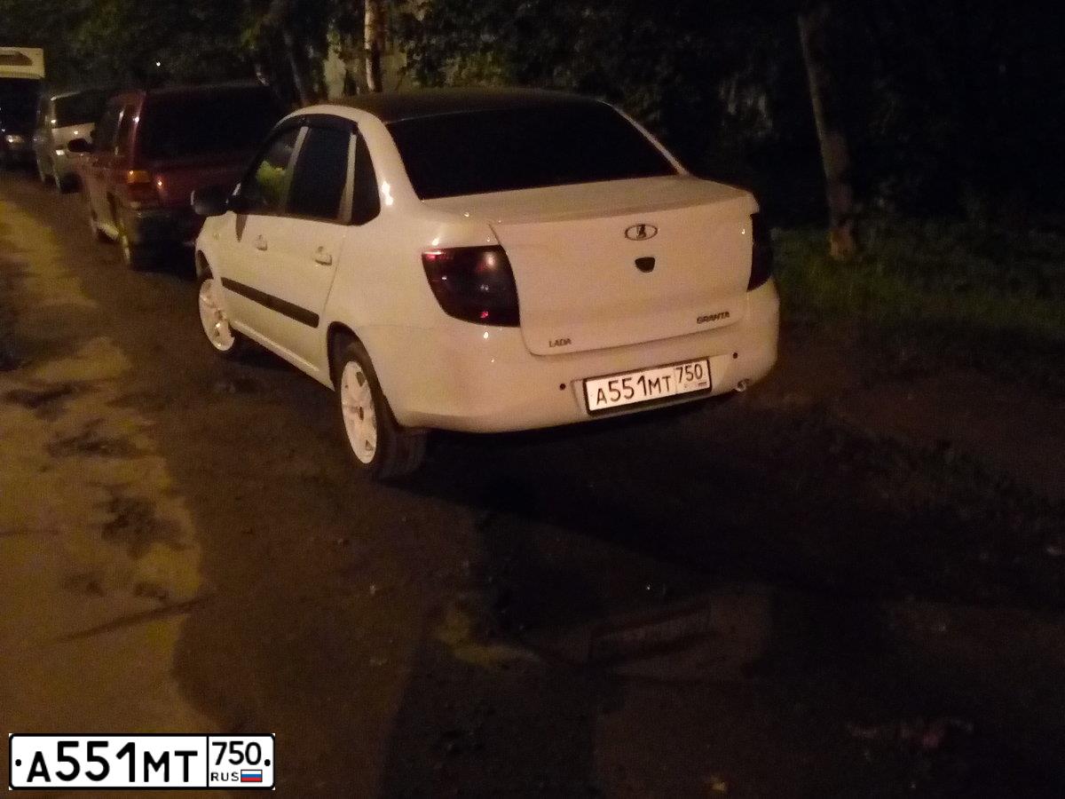 Фото автомобиля LADA 2190 GRANTA, 2014 — госномер О302АУ05. Цвет: Белый