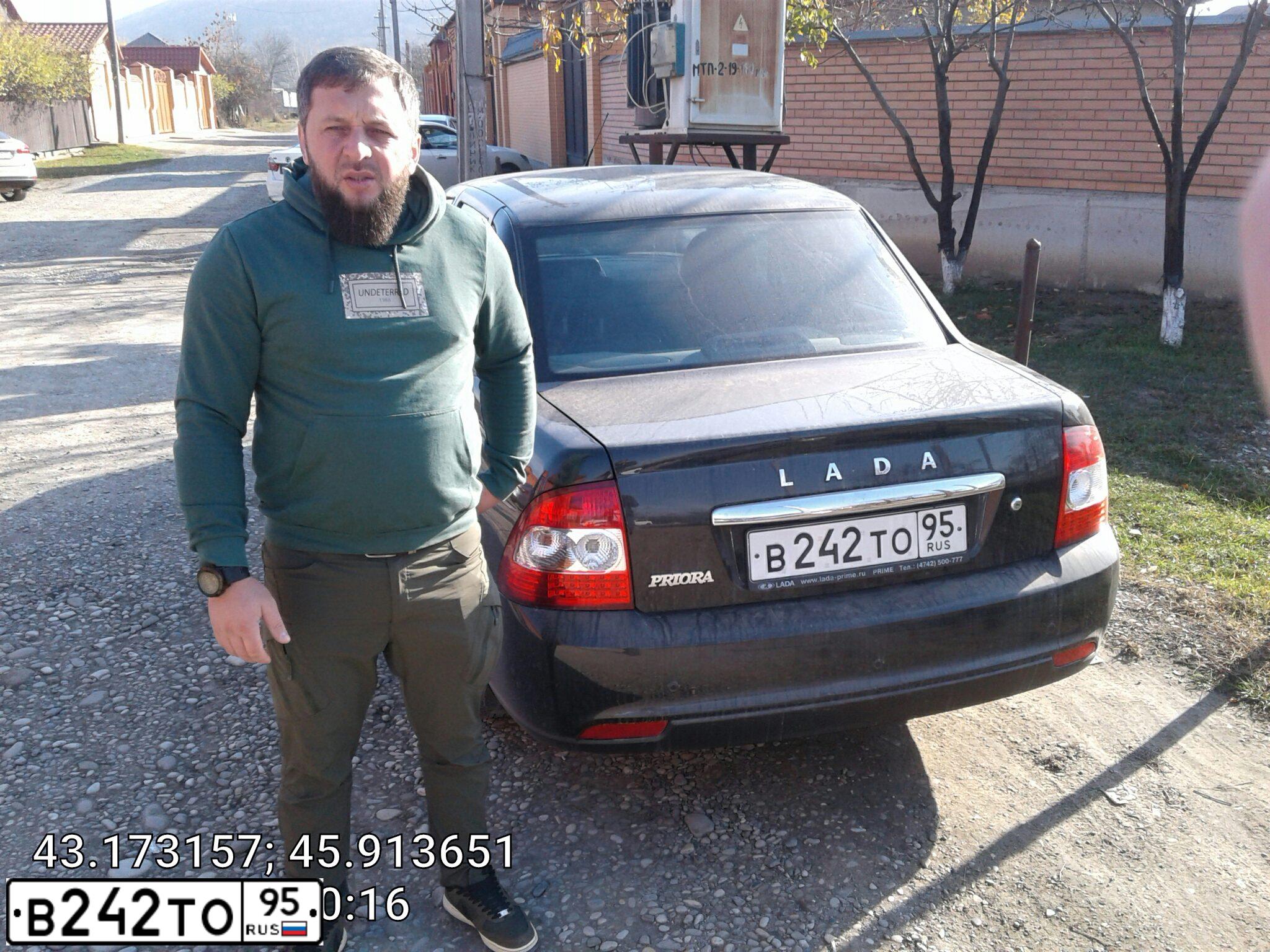 Фото автомобиля LADA 2170 PRIORA, 2015 — госномер В242ТО95. Цвет: ЧЕРНЫЙ