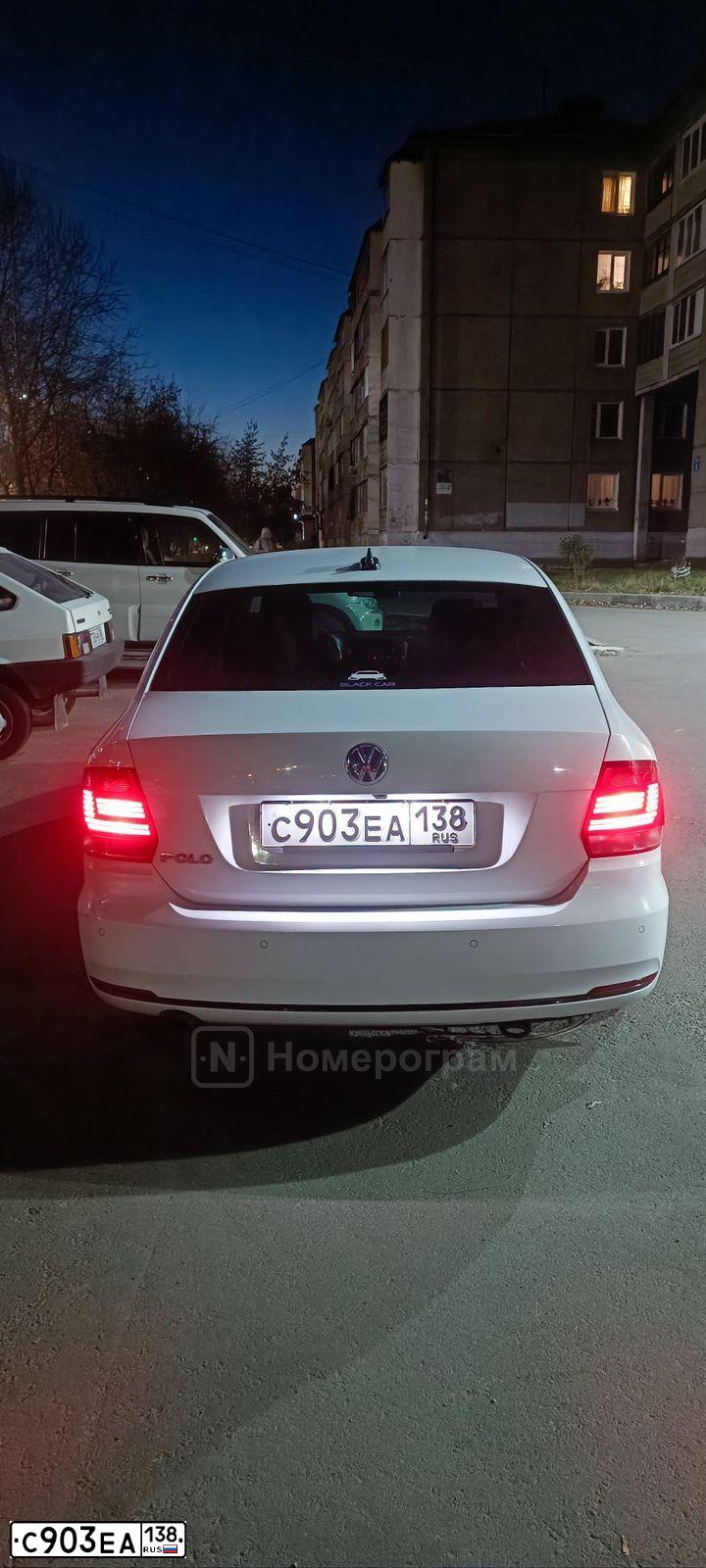 Фото автомобиля VOLKSWAGEN POLO, 2020 — госномер С903ЕА138. Цвет: Белый