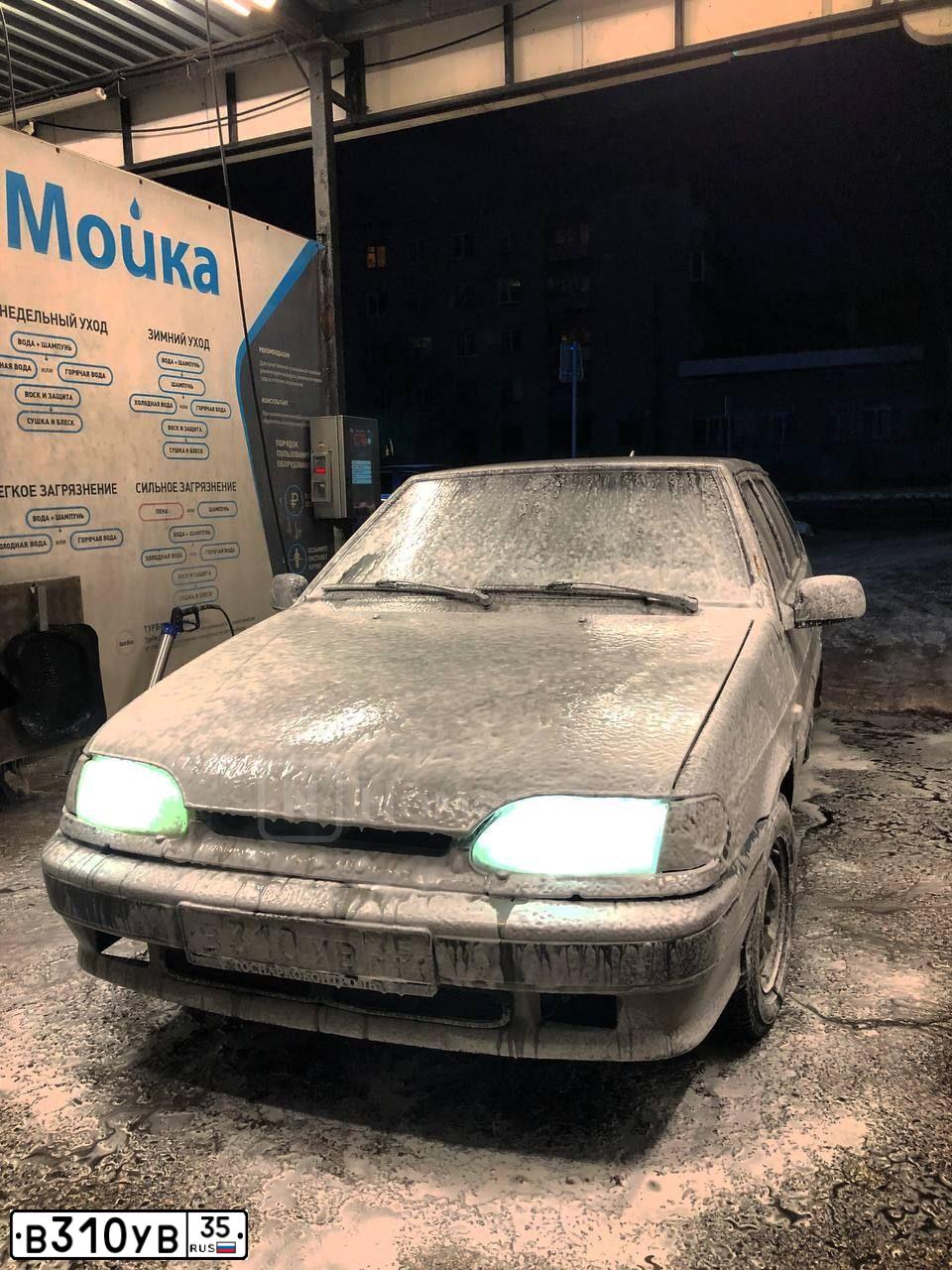 Фото автомобиля LADA 2114 SAMARA, 2005 — госномер В310УВ35. Цвет: СВЕТЛО СЕРЕБРИСТЫЙ МЕТАЛЛ