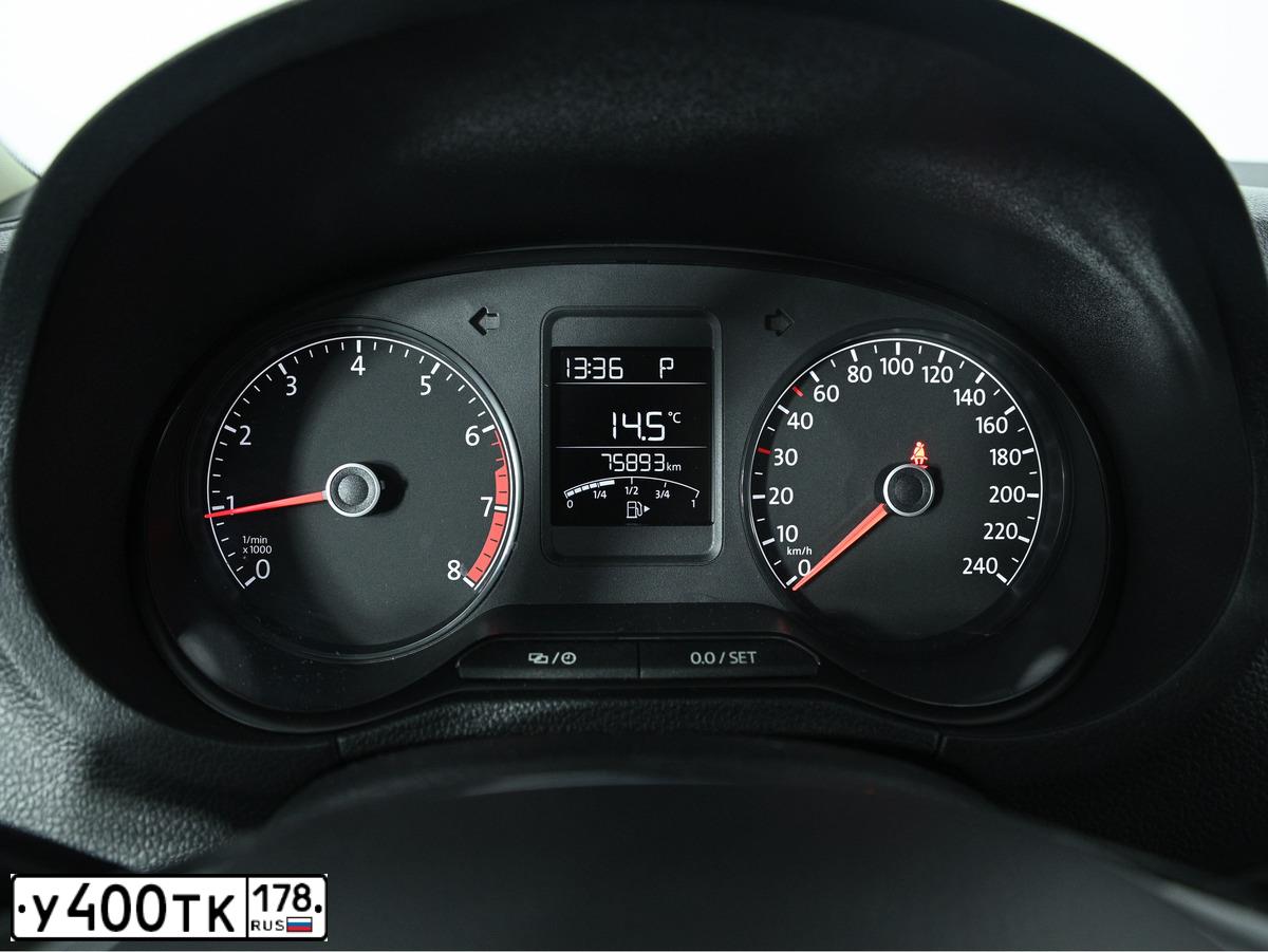 Фото автомобиля VOLKSWAGEN POLO, 2017 — госномер Н751СК198. Цвет: Коричневый