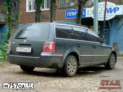 Фото автомобиля VOLKSWAGEN PASSAT, 2003 — госномер М757ОА37. Цвет: ТЕМНО-СЕРЫЙ
