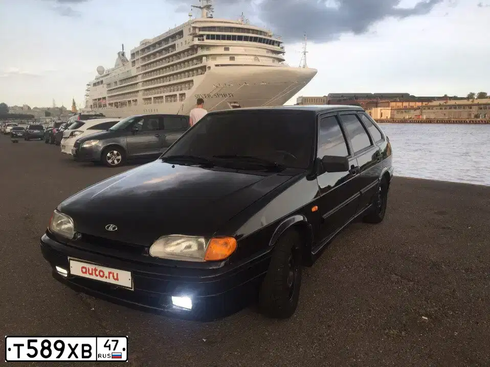 Фото автомобиля LADA 2114 SAMARA, 2010 — госномер Т589ХВ47. Цвет: СИНЕ-ЧЕРНЫЙ