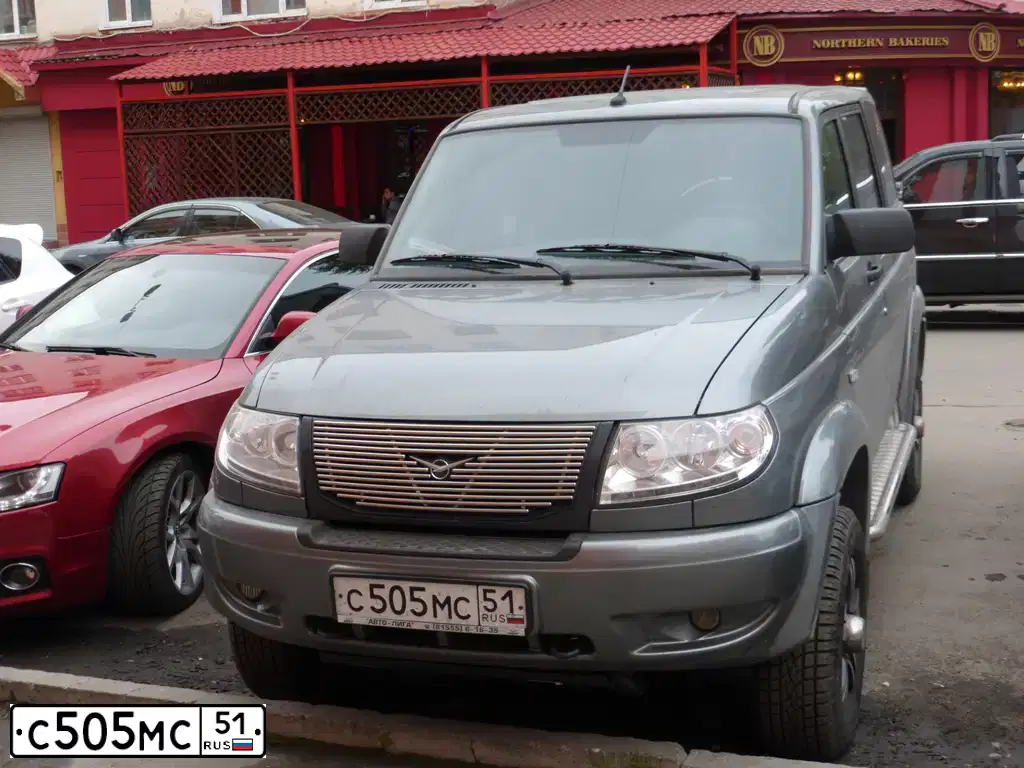 Фото автомобиля UAZ 3163 PATRIOT, 2014 — госномер А383ОН51. Цвет: КВАРЦ МЕТАЛЛИК