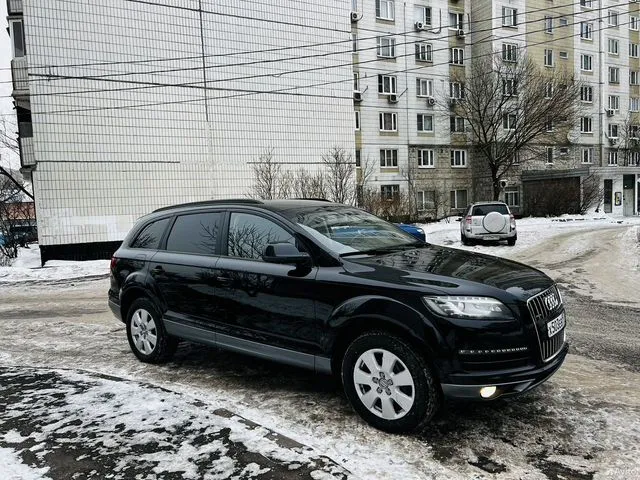 Фото автомобиля AUDI Q7, 2013 — госномер Х503ЕВ977. Цвет: ЧЕРНЫЙ