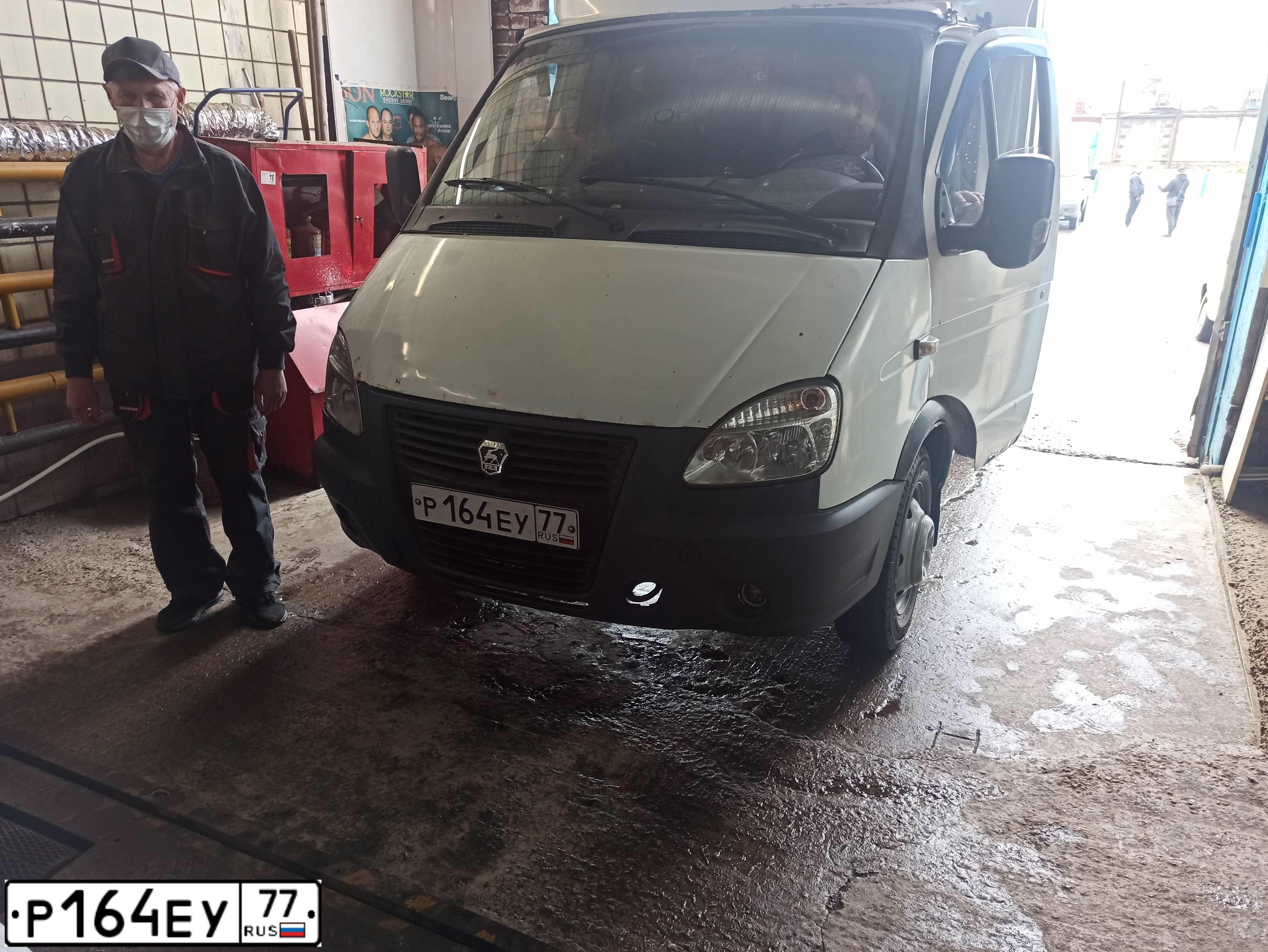 Фото автомобиля GAZ 3302 EL, 2006 — госномер Р164ЕУ77. Цвет: БЕЛЫЙ