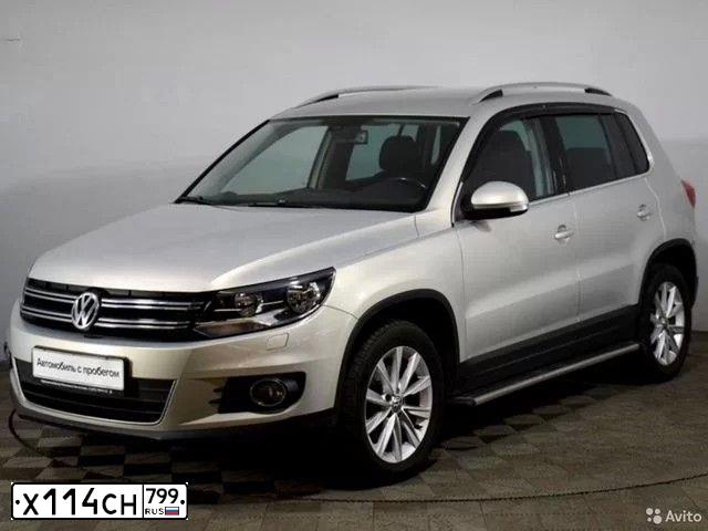 Фото автомобиля VOLKSWAGEN TIGUAN, 2011 — госномер Х646МР37. Цвет: Серебристо-Желтый