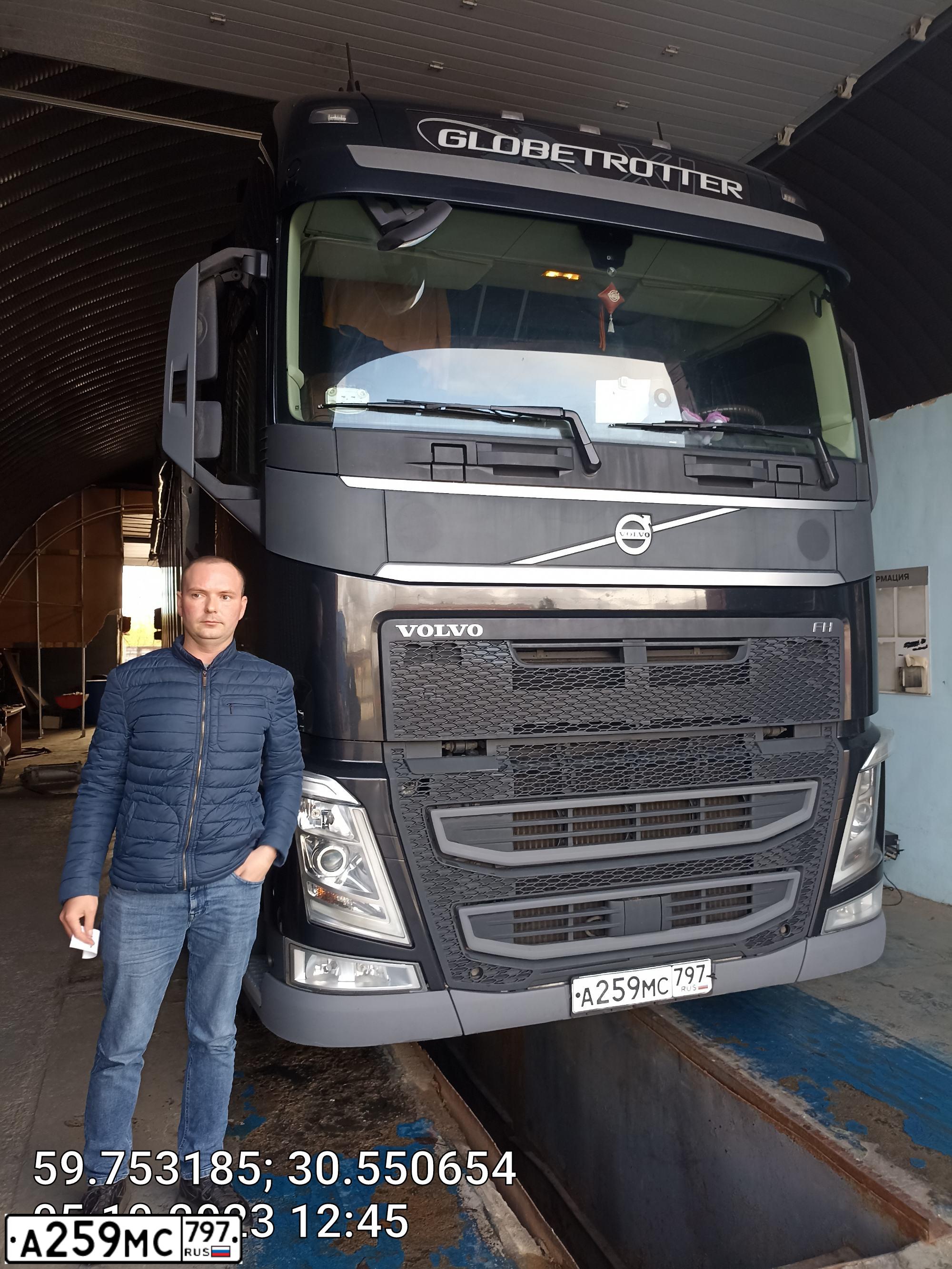 Фото автомобиля VOLVO SERIE FH /4X2/, 2020 — госномер А259МС797. Цвет: ЧЕРНЫЙ