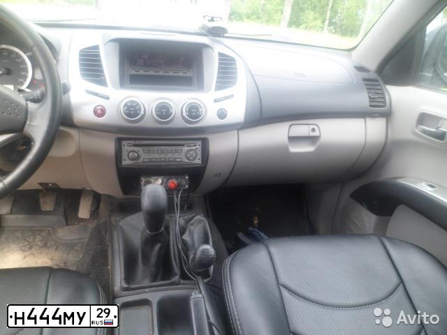 Фото автомобиля LANDROVER RANGE ROVER SPORT, 2012 — госномер Т043ТТ64. Цвет: СИНИЙ