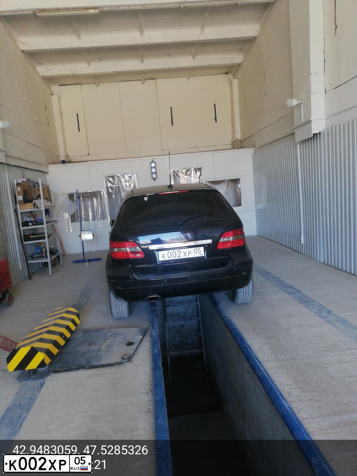 Фото автомобиля LANDROVER RANGE ROVER, 2007 — госномер К002ХР05. Цвет: ЧЕРНЫЙ