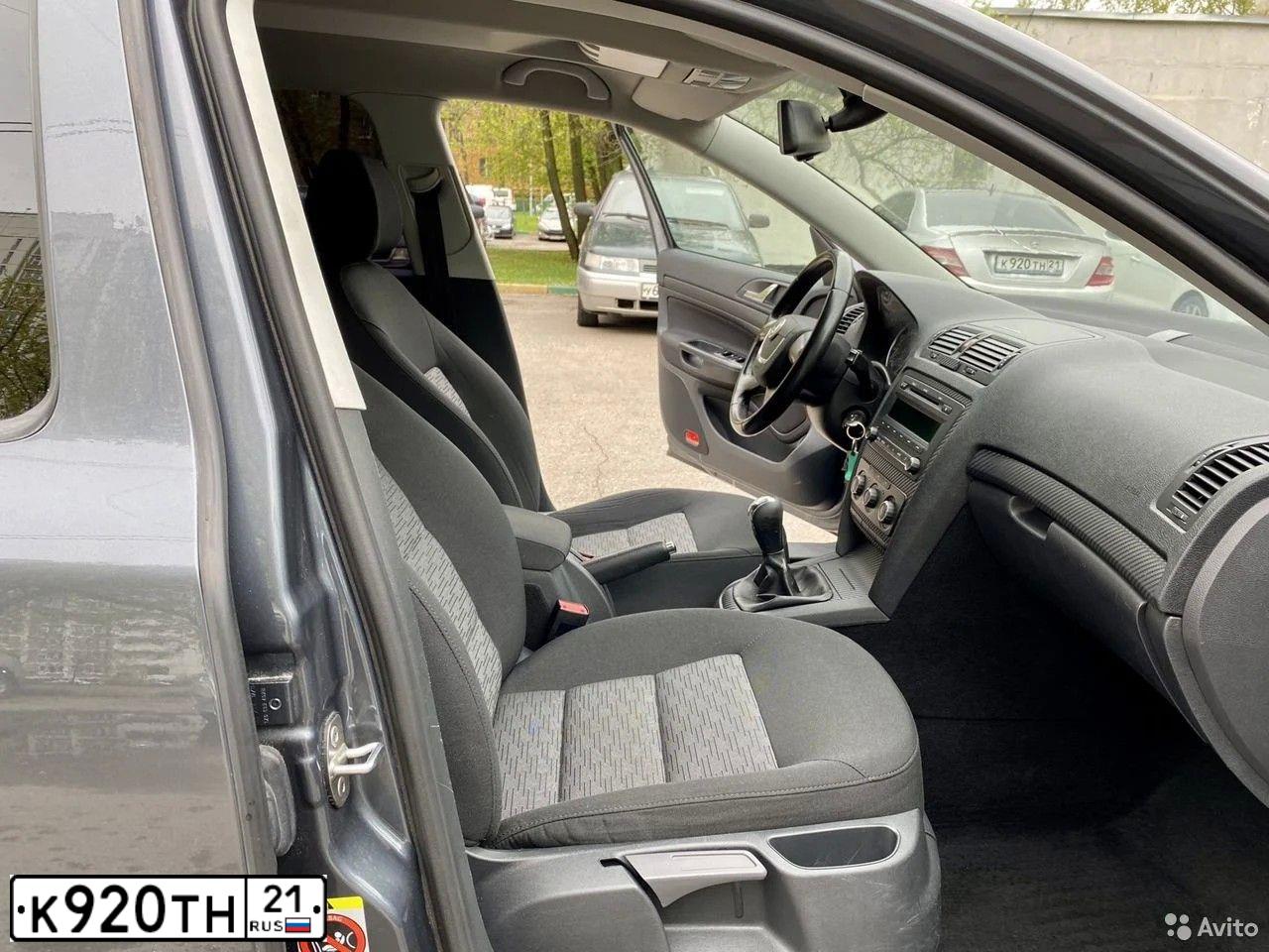 Фото автомобиля MERCEDES C-KLASSE, 2008 — госномер В446ВТ750. Цвет: СЕРЕБРИСТЫЙ