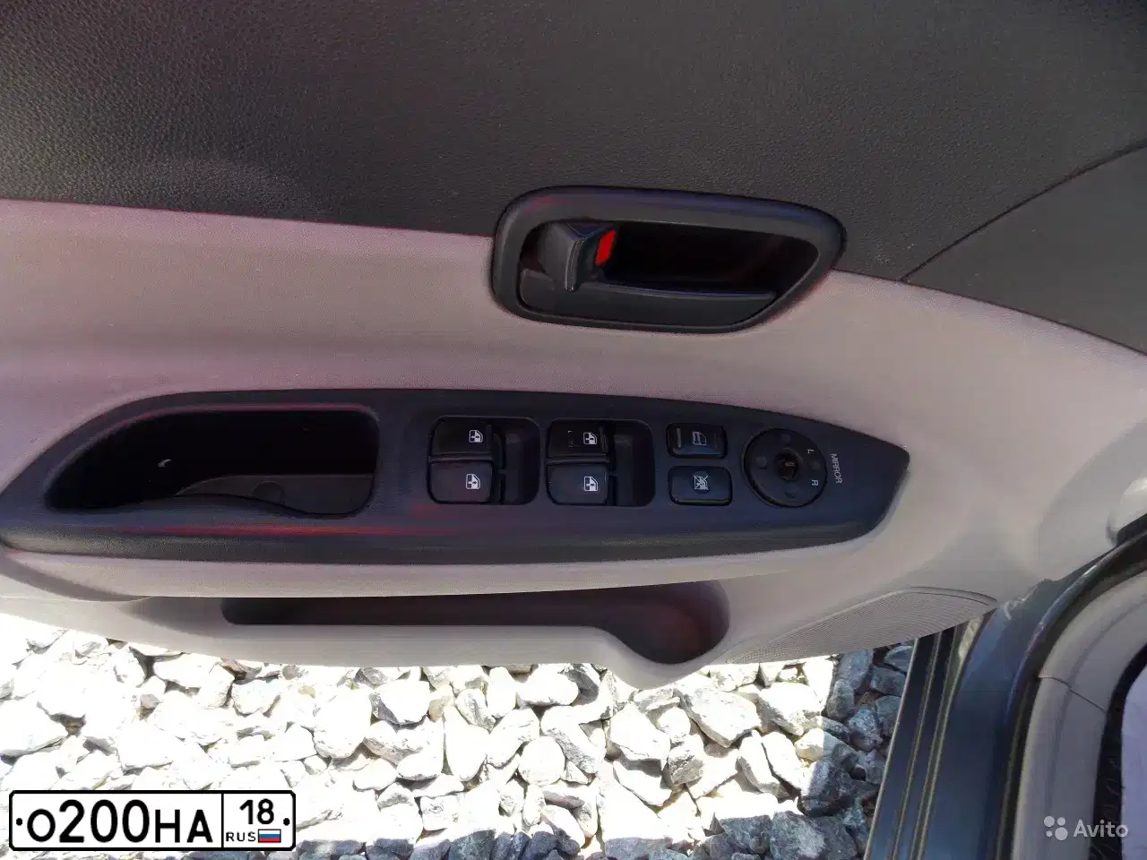 Фото автомобиля HYUNDAI VERNA, 2006 — госномер Е514ЕА323. Цвет: СЕРЫЙ