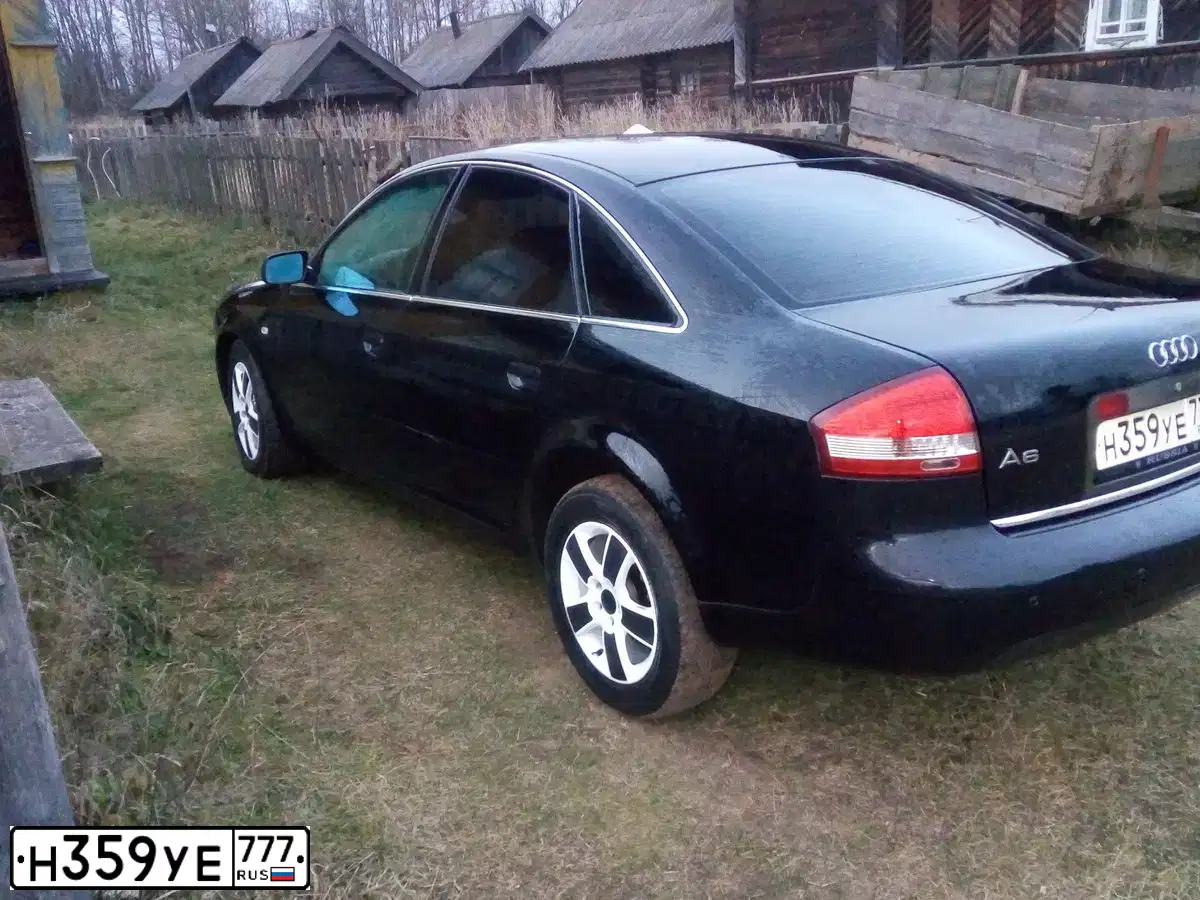 Фото автомобиля AUDI A6, 2001 — госномер У435КО197. Цвет: ЧЕРНЫЙ