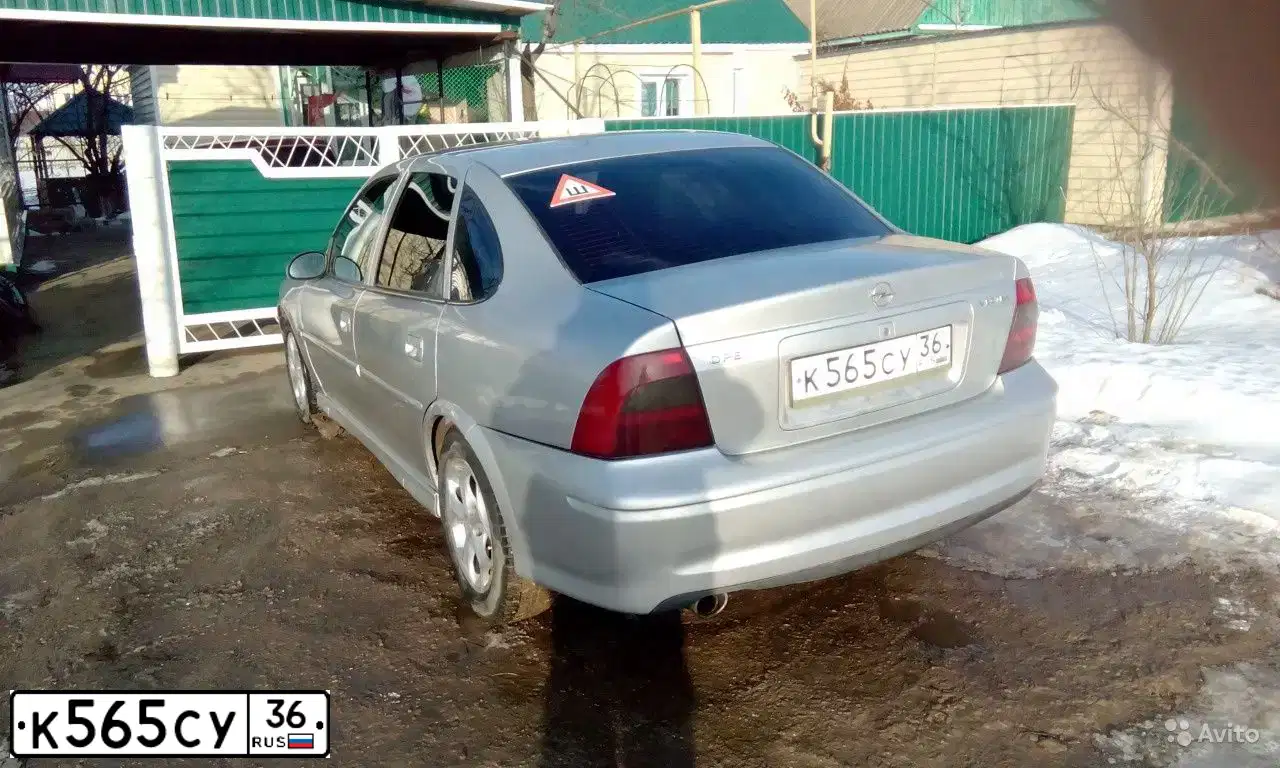 Фото автомобиля OPEL VECTRA, 2001 — госномер К565СУ36. Цвет: СЕРЕБРИСТЫЙ