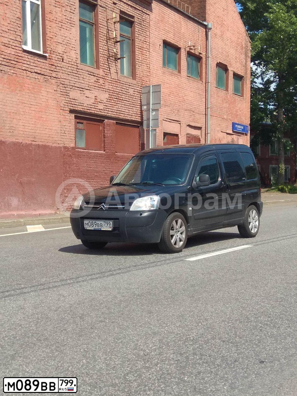 Фото автомобиля CITROEN BERLINGO, 2007 — госномер М089ВВ799. Цвет: ЧЕРНЫЙ