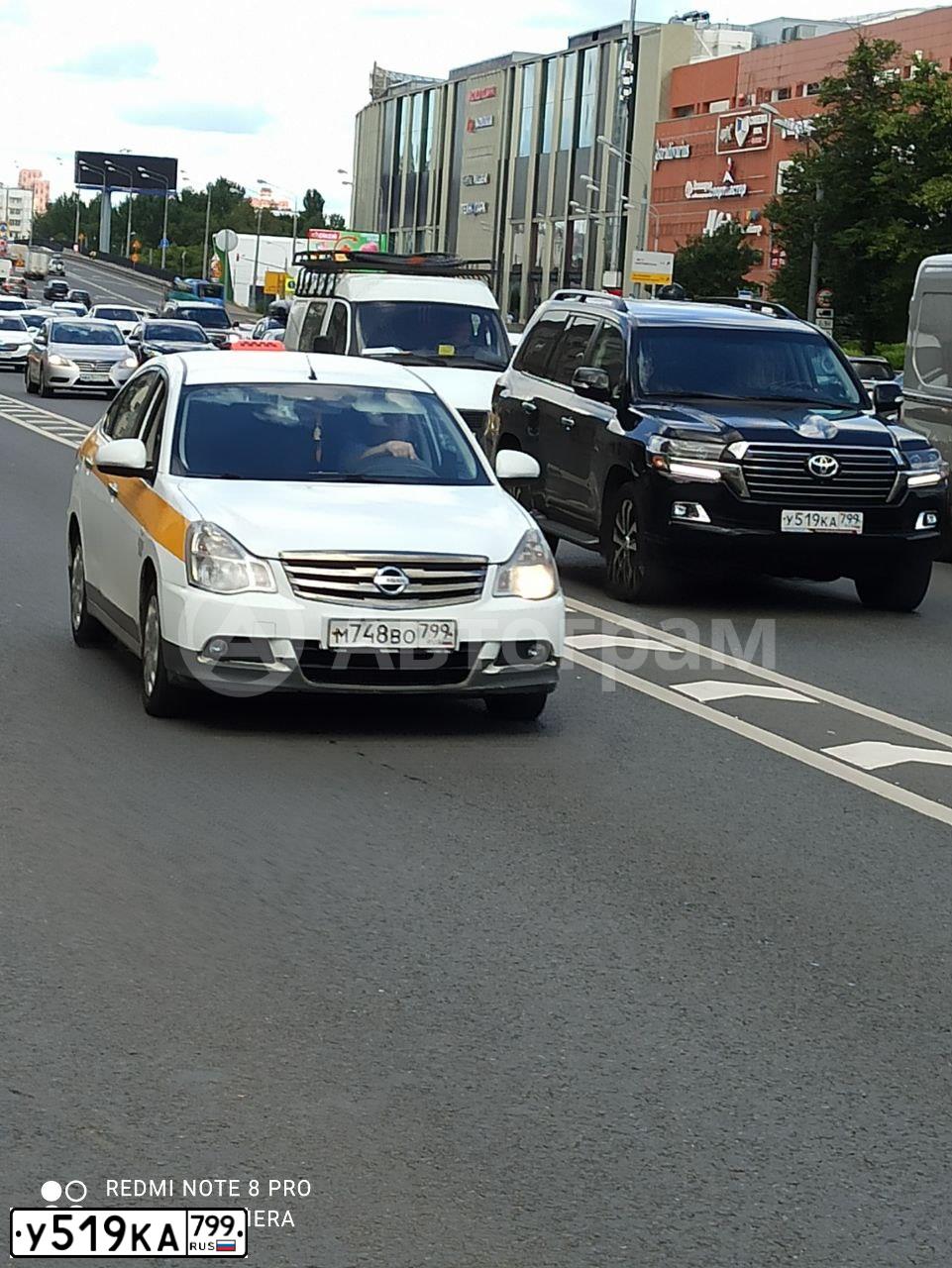 Фото автомобиля TOYOTA LANDCRUISER 200, 2016 — госномер Н177ТА777. Цвет: ЧЕРНЫЙ