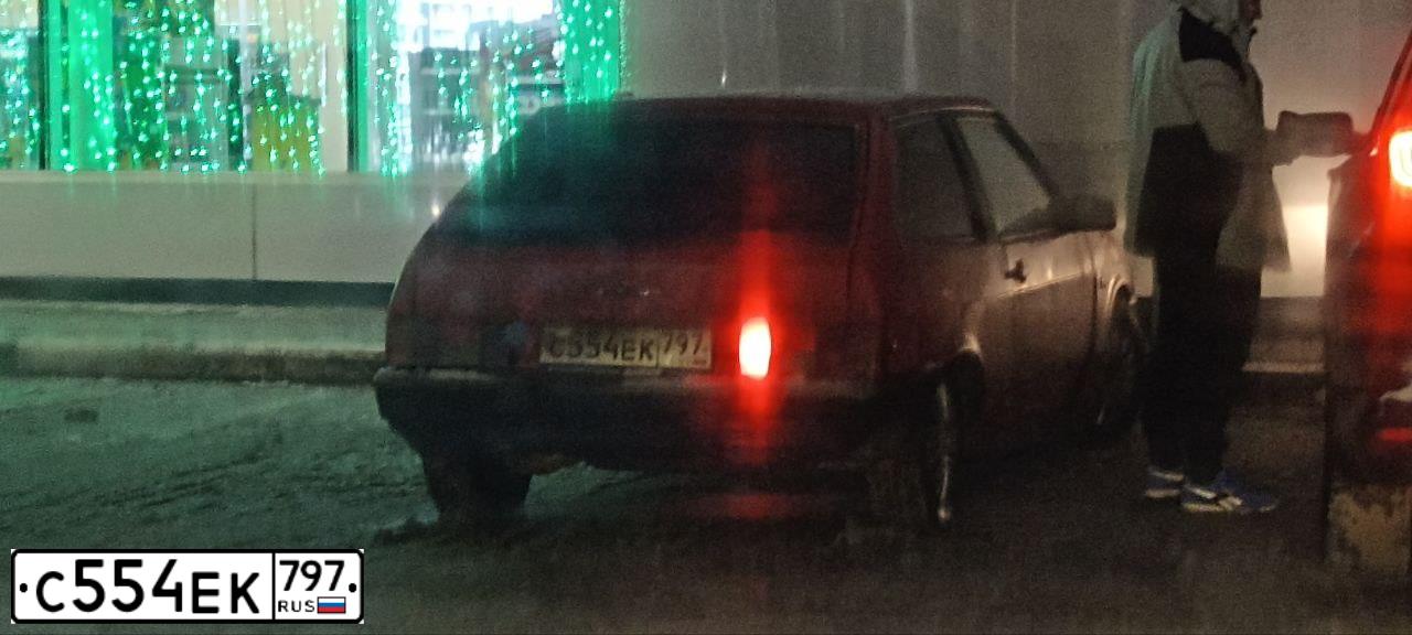 Фото автомобиля LADA 2108 SAMARA, 1987 — госномер В626ВН46. Цвет: Красный