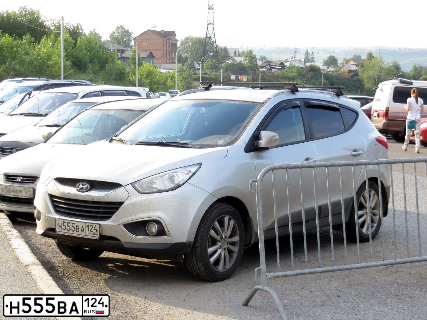 Фото автомобиля TOYOTA VENZA, 2014 — госномер Н555ВА124. Цвет: СЕРЫЙ