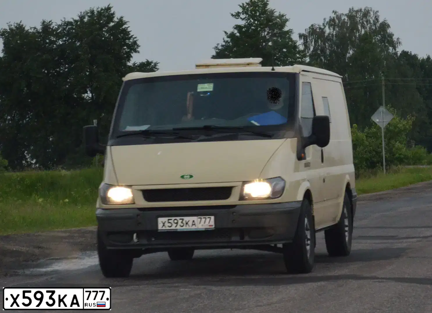 Фото автомобиля ИМЯ 19282, 2005 — госномер У406ТУ799. Цвет: БЕЖЕВЫЙ
