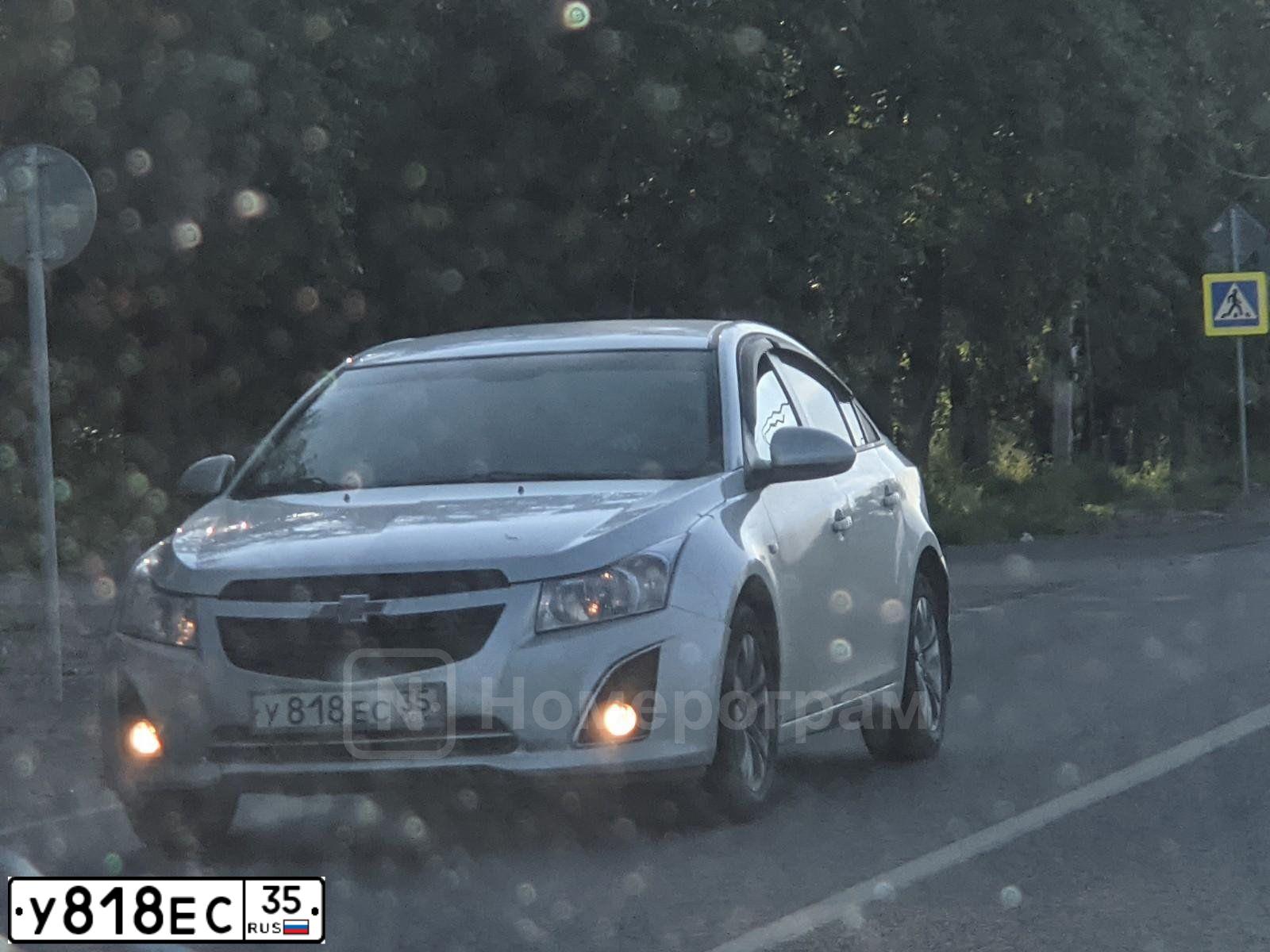 Фото автомобиля CHEVROLET CRUZE, 2012 — госномер Т025СС35. Цвет: СЕРЕБРИСТЫЙ МЕТАЛЛИК