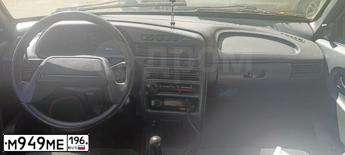 Фото автомобиля LADA 2114 SAMARA, 2013 — госномер М949МЕ196. Цвет: Сине-Черный