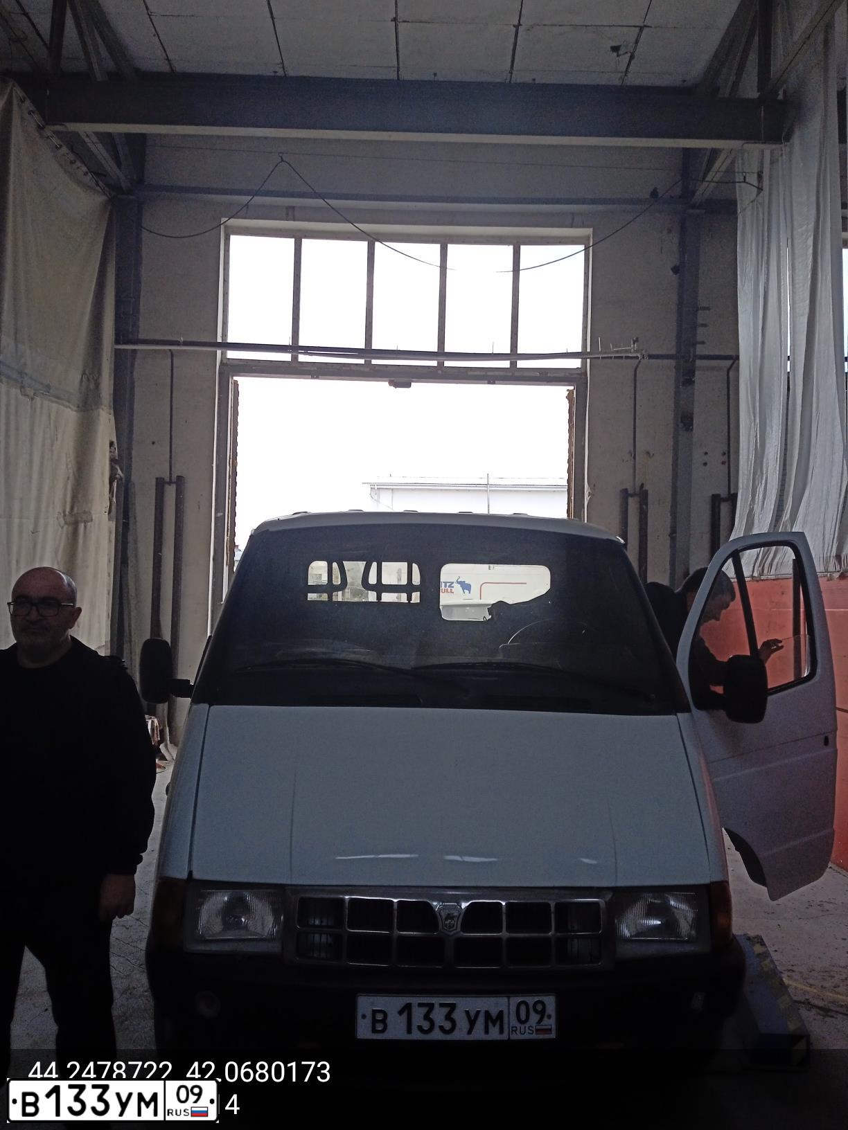 Фото автомобиля GAZ 3302 EL, 1996 — госномер А717КА09. Цвет: БЕЛЫЙ
