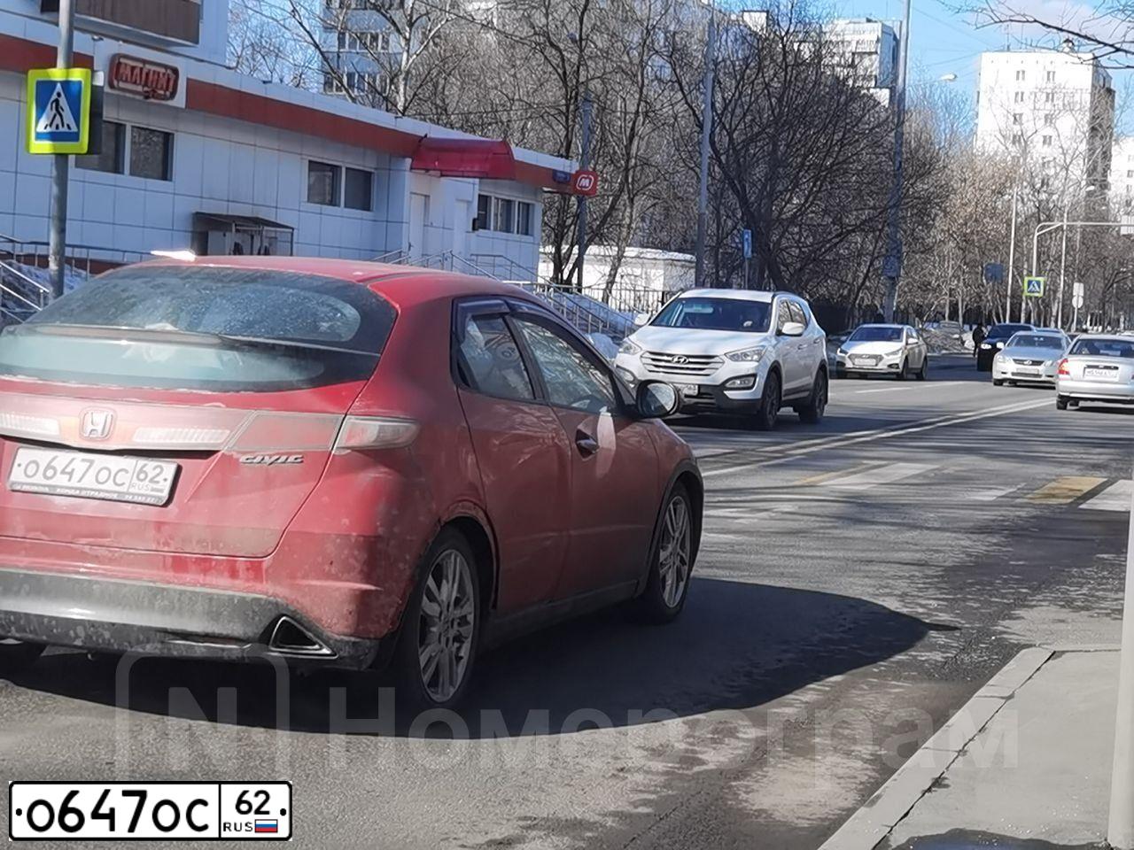 Фото автомобиля HONDA CIVIC, 2010 — госномер О647ОС62. Цвет: КРАСНЫЙ