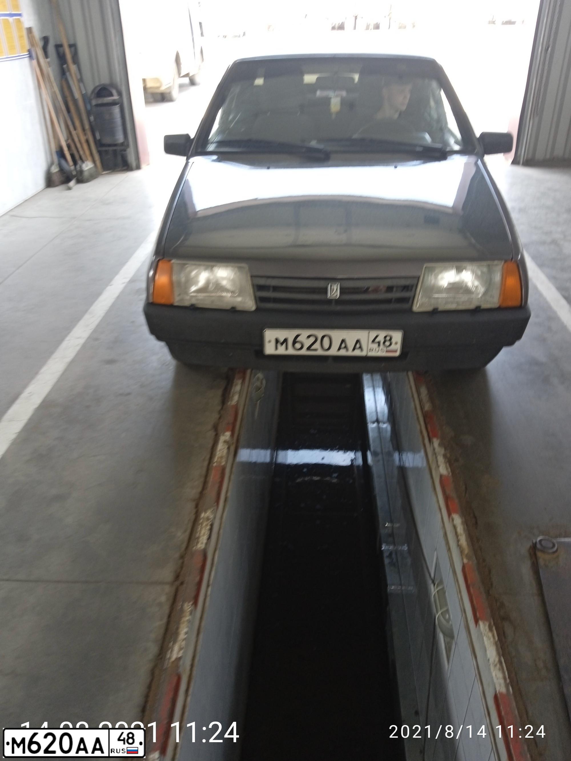 Фото автомобиля LADA 2109 SAMARA, 2004 — госномер С833ОТ71. Цвет: СЕРЫЙ