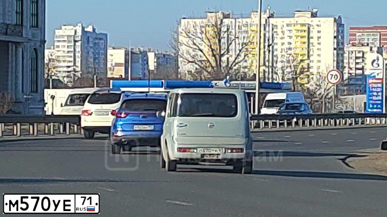 Фото автомобиля LADA 2190 GRANTA, 2012 — госномер К404МЕ71. Цвет: СЕРЕБРИСТО-КРАСНЫЙ