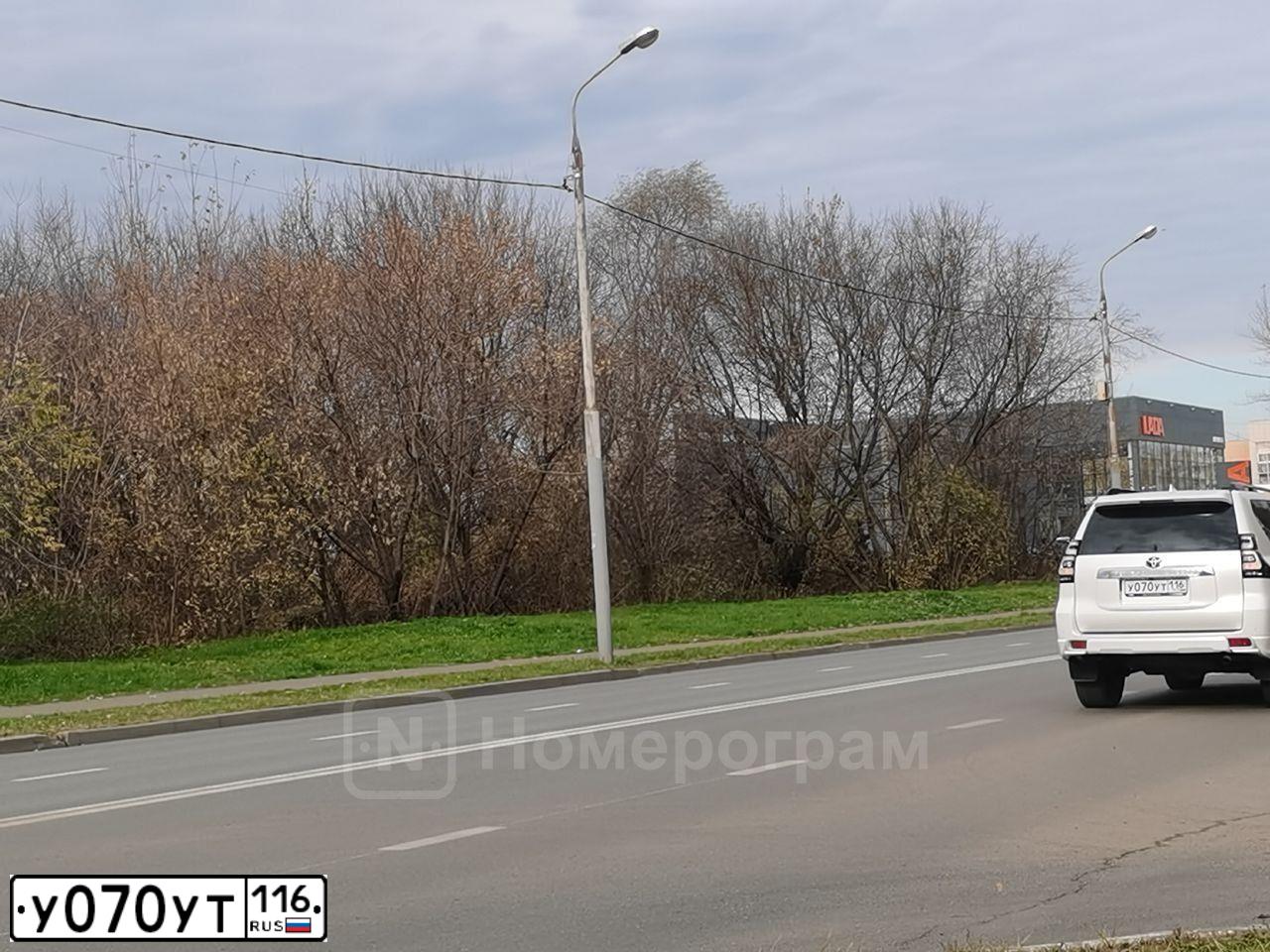 Фото автомобиля TOYOTA LANDCRUISER, 2014 — госномер У070УТ116. Цвет: Белый