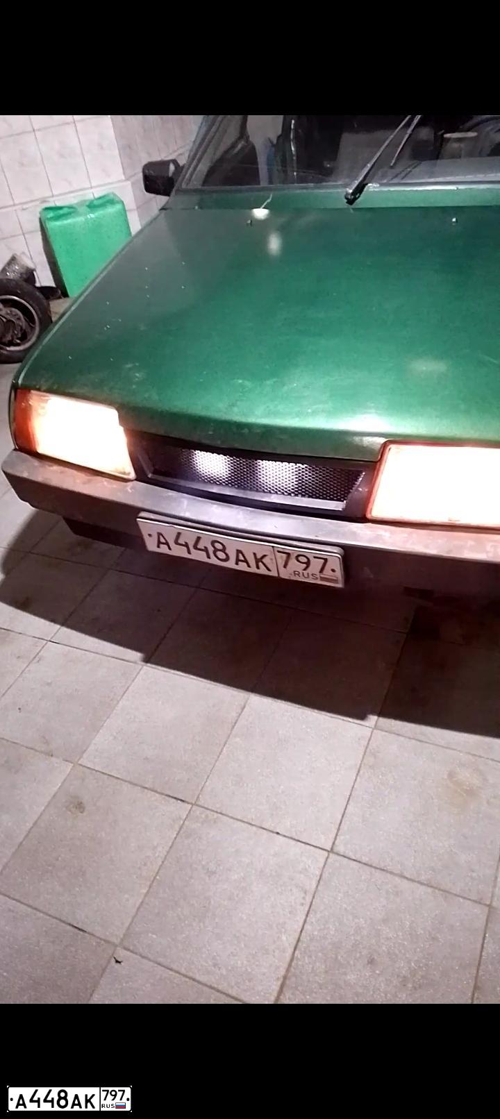 Фото автомобиля LADA 2109 SAMARA, 1999 — госномер А448АК797. Цвет: СЕРЕБРИСТЫЙ ЯРКО ЗЕЛЕНЫЙ