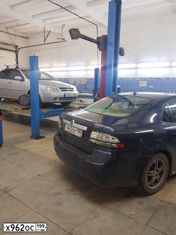 Фото автомобиля SAAB 9-3, 2008 — госномер Е028ВУ790. Цвет: синий