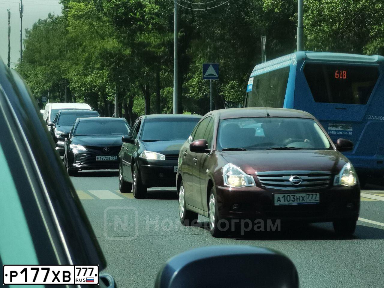 Фото автомобиля TOYOTA CAMRY, 2020 — госномер А180ХУ790