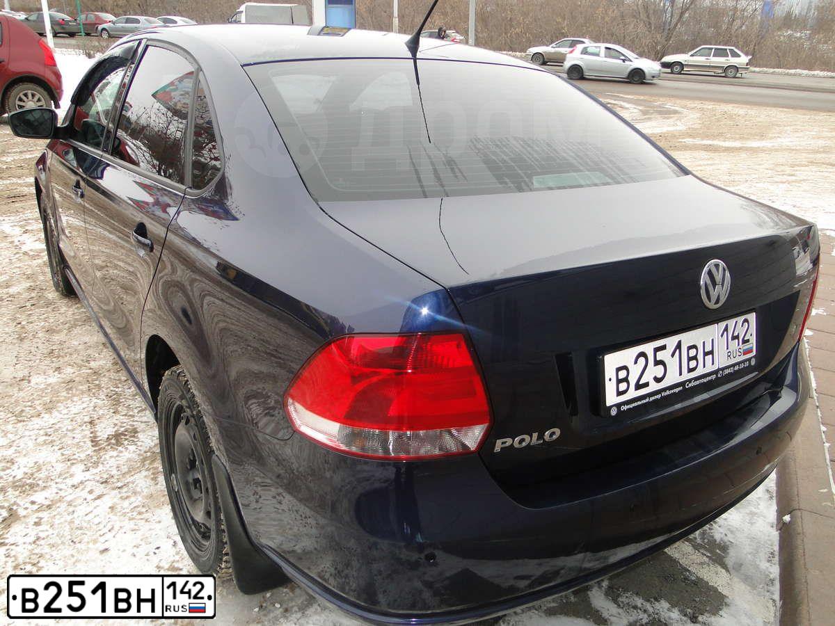 Фото автомобиля VOLKSWAGEN POLO, 2012 — госномер В251ВН142. Цвет: ТЕМНО СИНИЙ