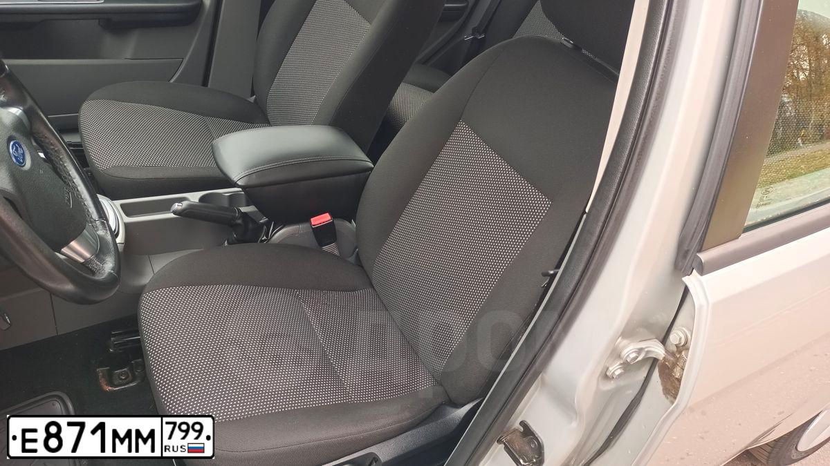 Фото автомобиля FORD FOCUS, 2010 — госномер Е871ММ799. Цвет: СЕРЕБРИСТЫЙ