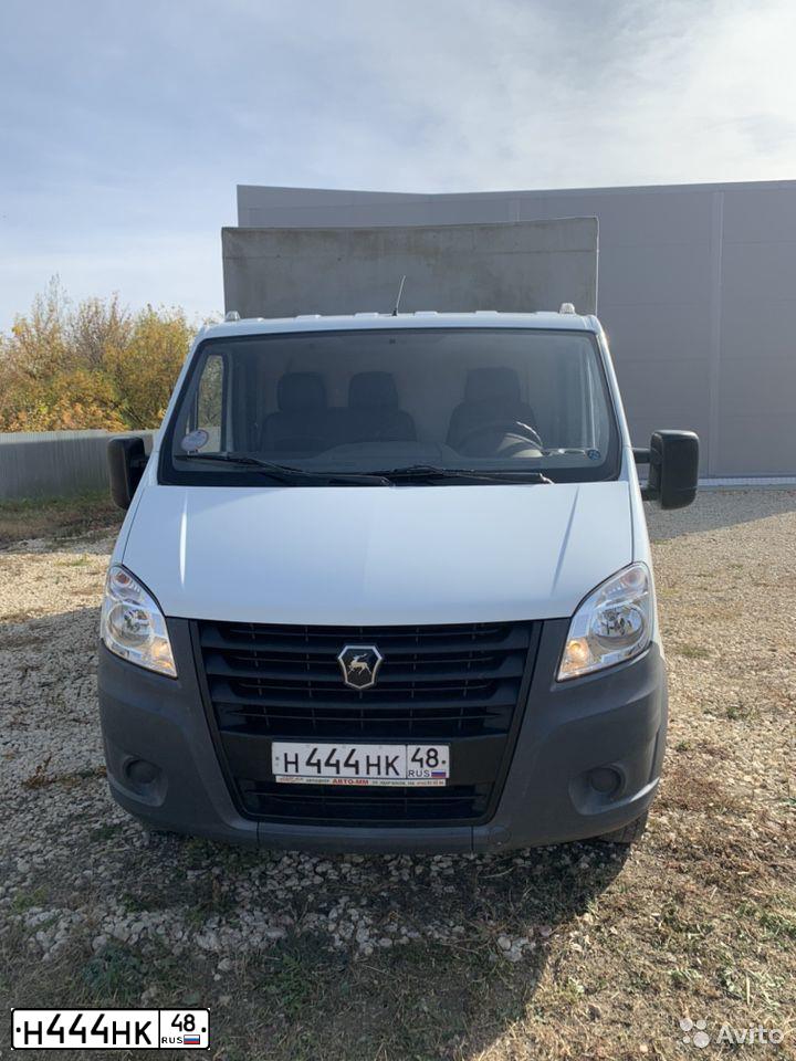 Фото автомобиля GAZ GAZEL NEXT, 2017 — госномер Е979НЕ790. Цвет: Белый