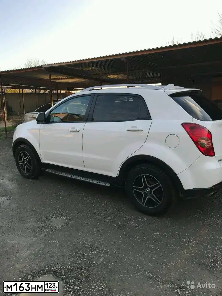 Фото автомобиля SSANGYONG ACTYON, 2012 — госномер У272ВР797. Цвет: Белый