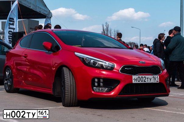 Фото автомобиля KIA CEE'D, 2017 — госномер Н002ТУ161. Цвет: Красный