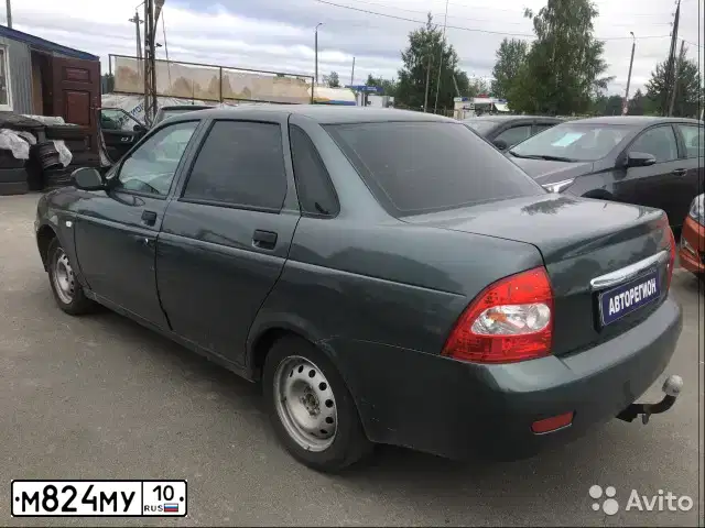 Фото автомобиля HYUNDAI SOLARIS, 2015 — госномер М610РР10. Цвет: ОРАНЖЕВЫЙ